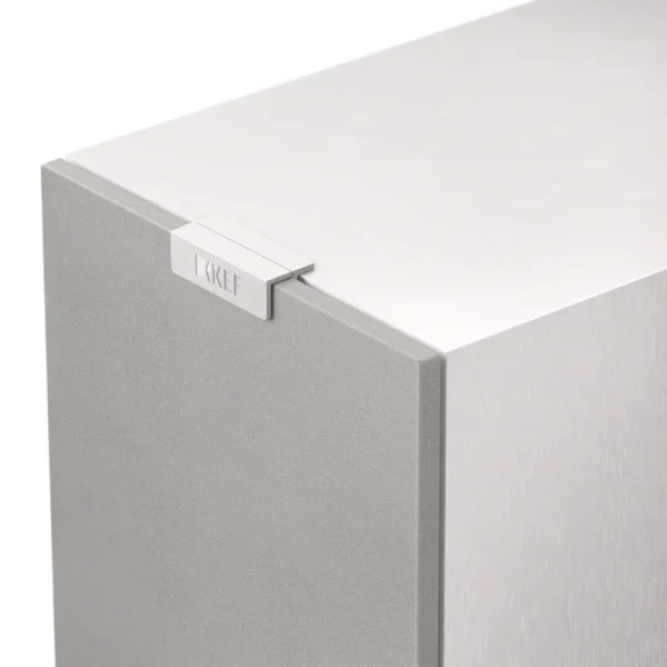 KEF-q3-meta-white-closeup
