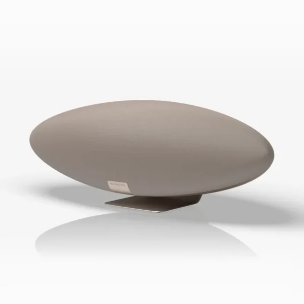 Bowers-and-wilkins-Zeppelin-Pro-Edition-Solar-Gold-3-4
