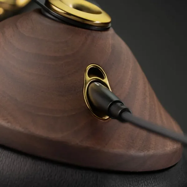 Meze-Audio-99-Classics-2nd-Gen-closeup