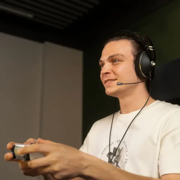 Meze-Audio-99-NEO-with-Boom-Mic-3