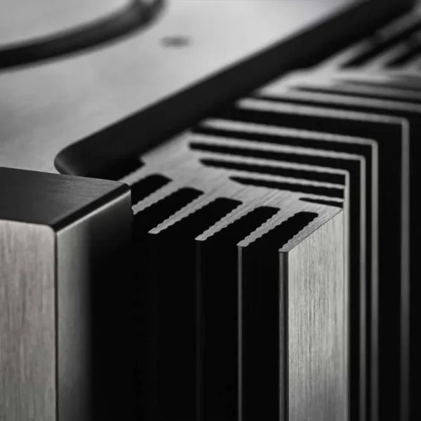 gryphon-Antileon-REVELATION-stereo-closeup