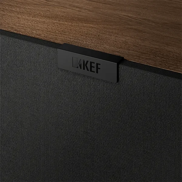 KEF-Q4-Meta-walnut-closeup