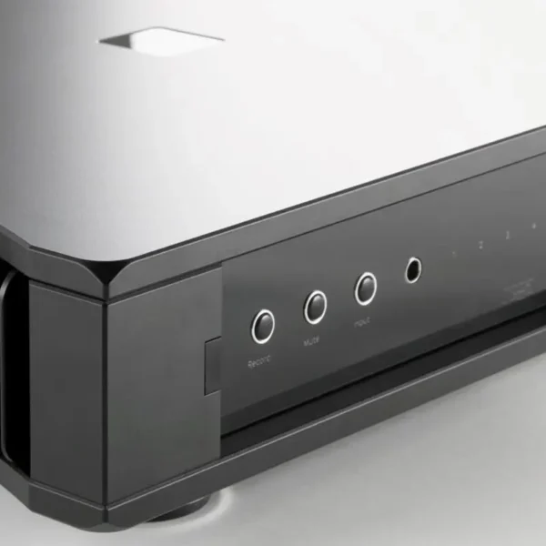 Rega-Aethos-closeup