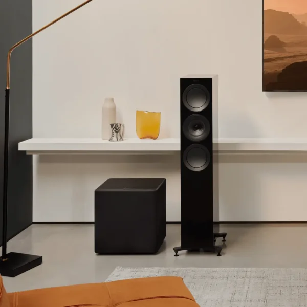 kube-12-mie-subwoofer_lifestyle